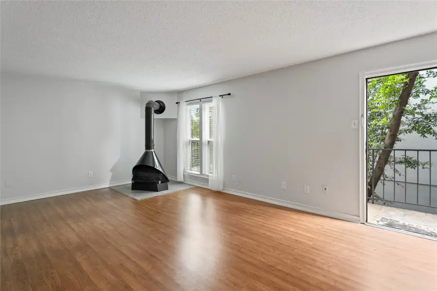 4020 Holland Avenue #202, Dallas, TX 75219 - Image #2