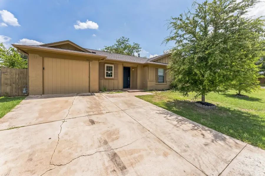 5921 Sea Breeze Lane, Fort Worth, TX 76135 - #2