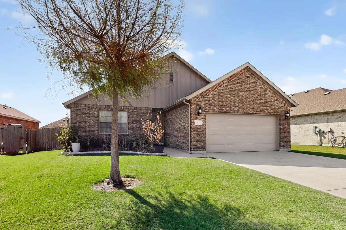 37 Pleasant Valley, Sanger, TX 76266 - Image #1