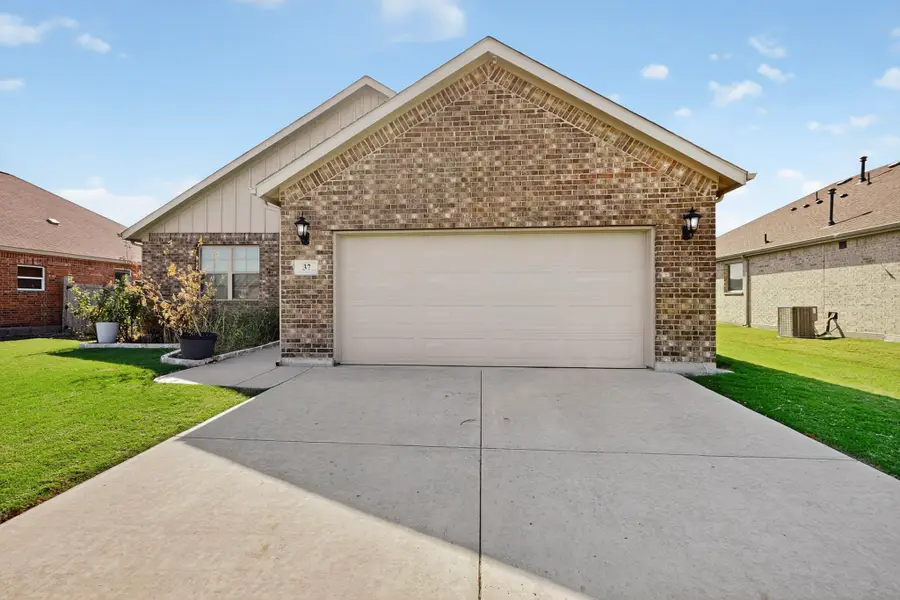 37 Pleasant Valley, Sanger, TX 76266 - Image #3