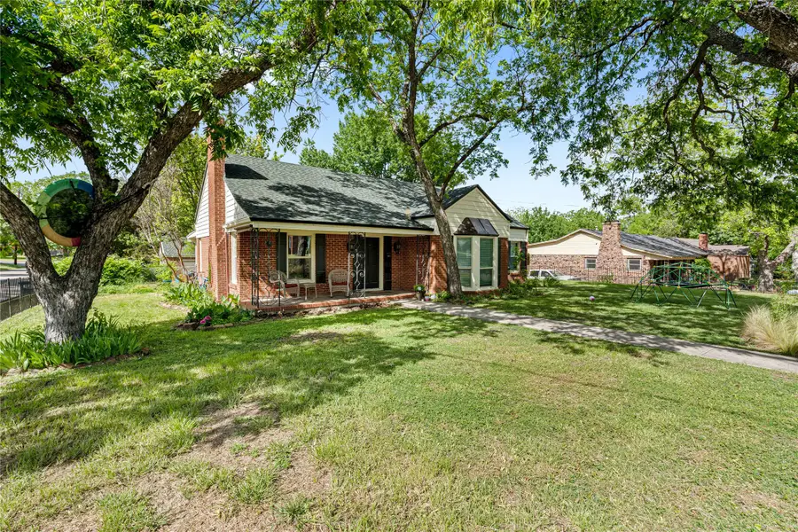 514 W Josephine Street, Weatherford, TX 76086 - Image #2
