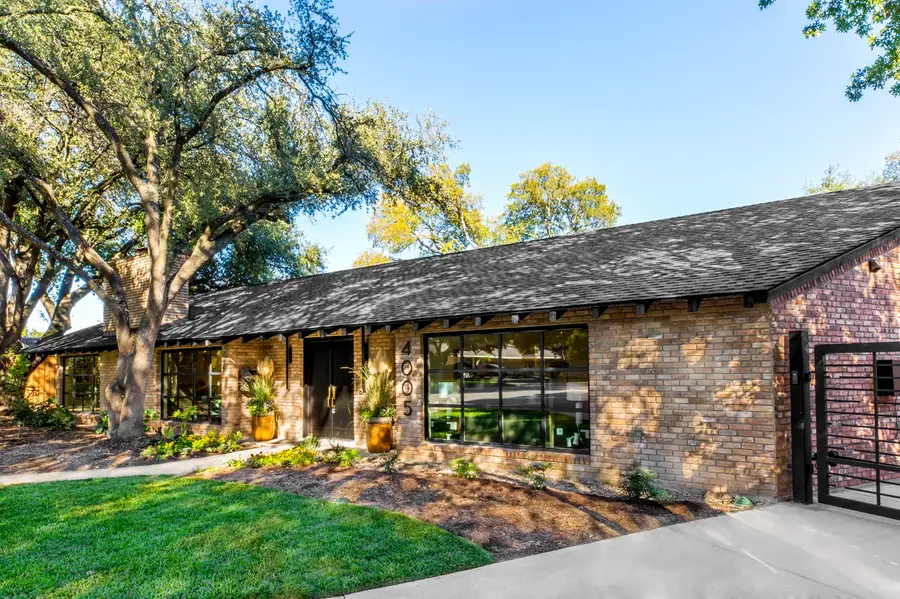 4005 Briarhaven Court, Fort Worth, TX 76109 - Image #2