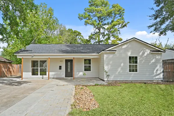 10211 Glenmawr Drive, Houston, TX 77075