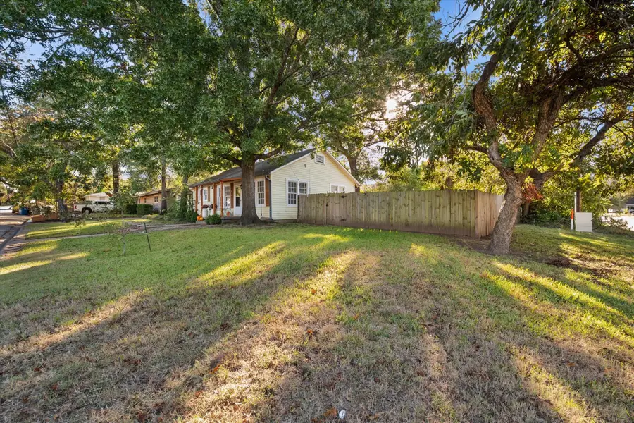 1823 W Park Avenue, Corsicana, TX 75110 - Image #3