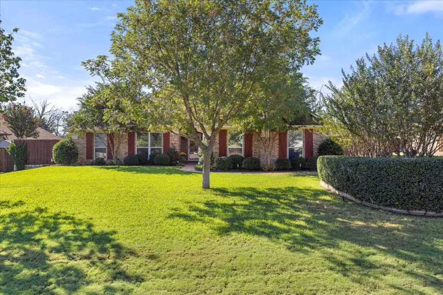 6921 Westover Drive, Granbury, TX 76049 - Image #3