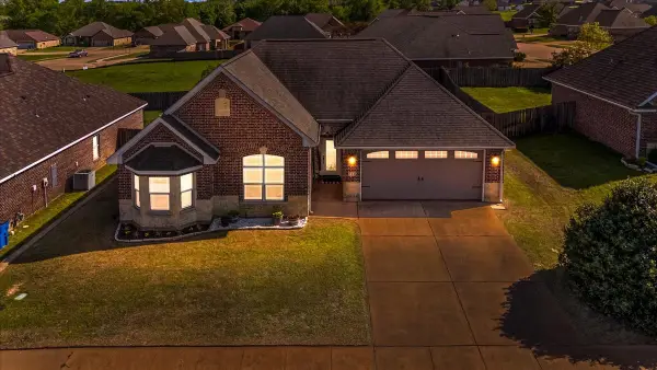 700 White Bear Trail, Lindale, TX 75771