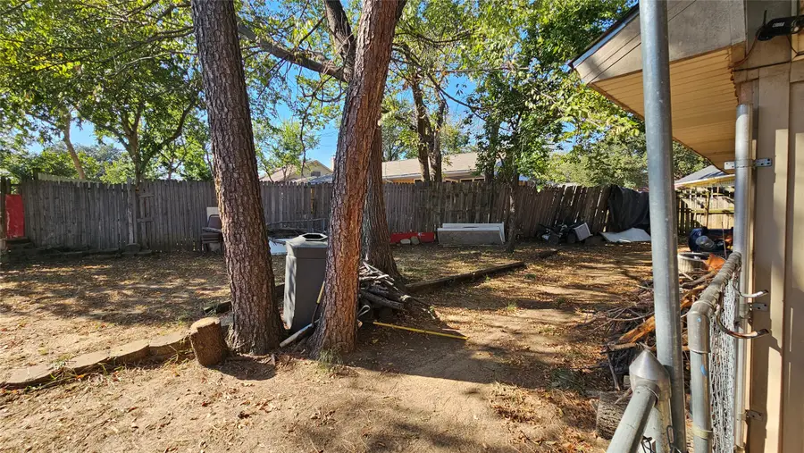 848 Salem Trail, Lewisville, TX 75067 - Image #3