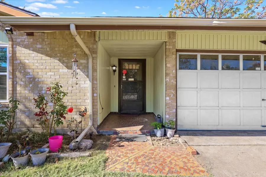 2612 Fallcreek Street, Arlington, TX 76014 - Image #2