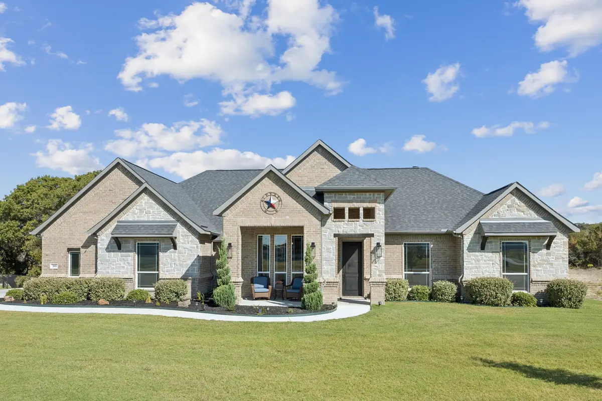 300 Oak Meadow Lane, Weatherford, TX 76085 - Image #1