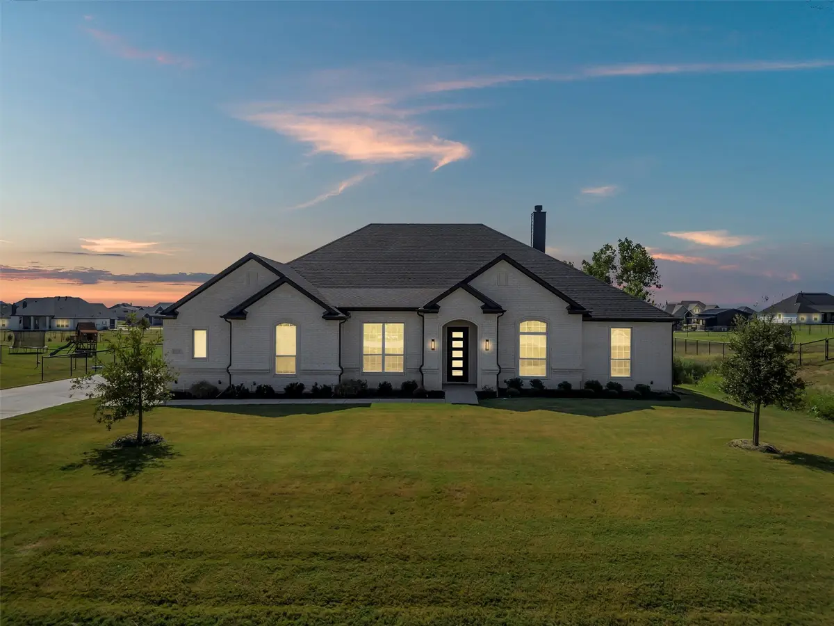 413 Venadito Drive, Godley, TX 76044 - Image #1