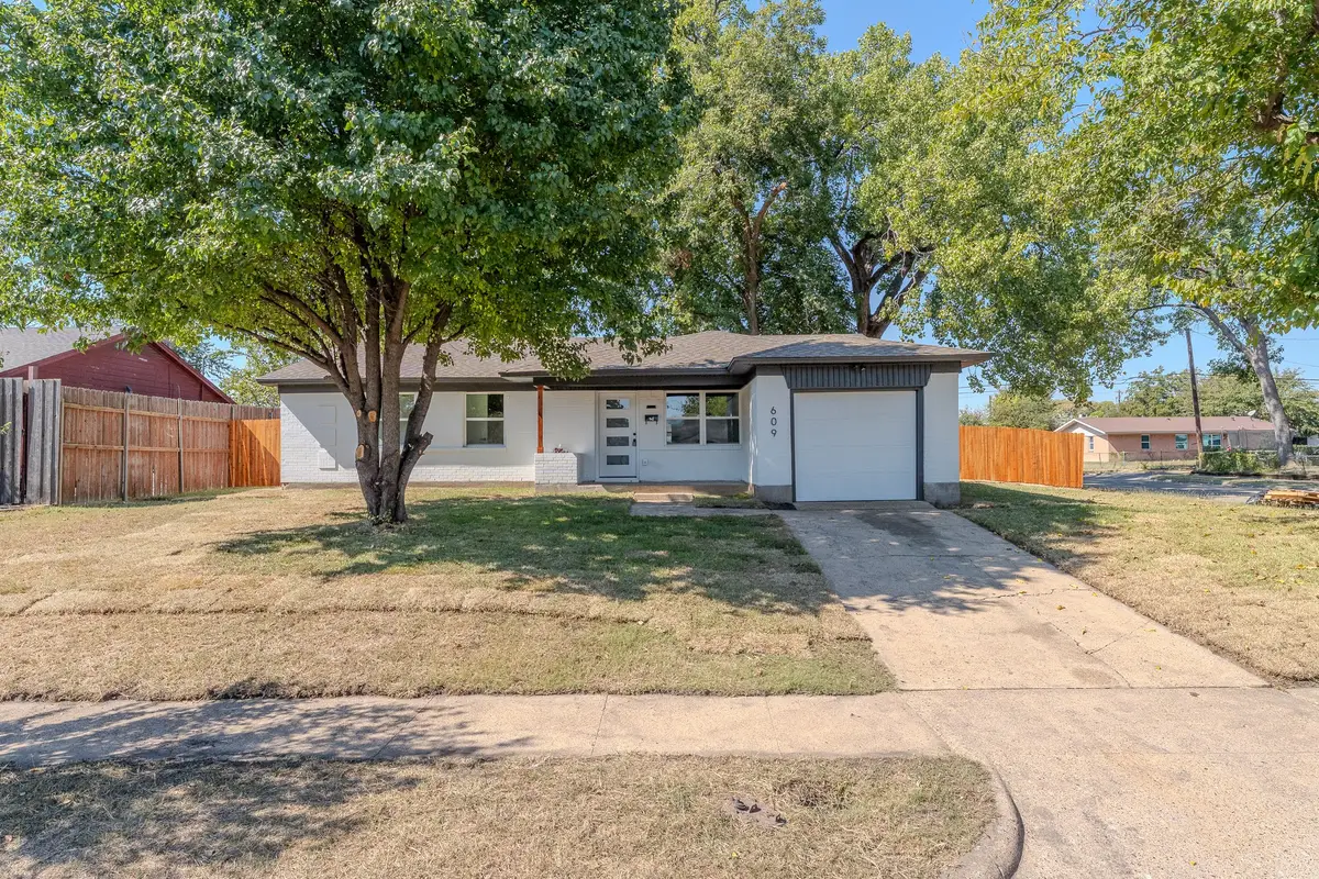 609 Warren Drive, Garland, TX 75042 - Image #1
