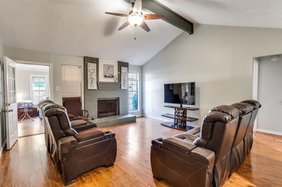 5315 Umbrella Pine Court, Arlington, TX 76018 - Image #2