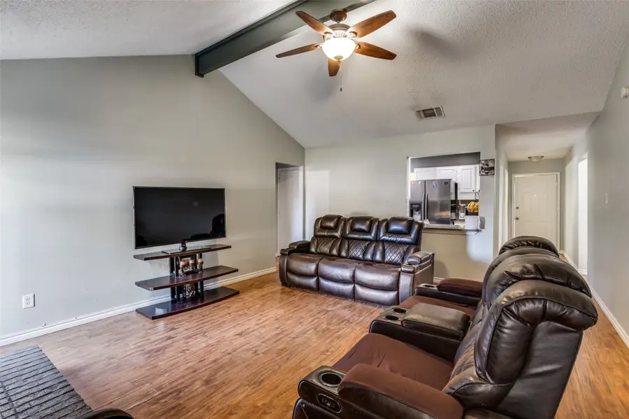 5315 Umbrella Pine Court, Arlington, TX 76018 - Image #3