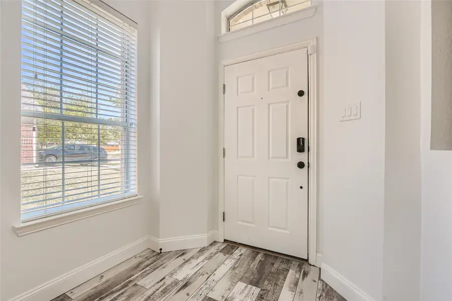 10305 Stoneside Trail, Fort Worth, TX 76244 - Image #3