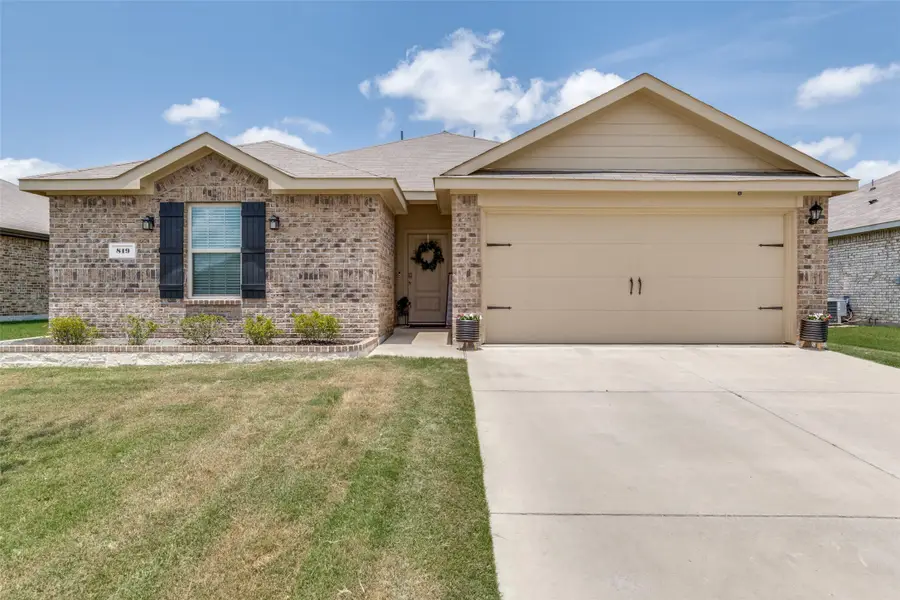 819 Twin Edge Drive, Royse City, TX 75189 - Image #2