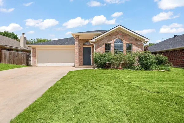 708 Carette Drive, Fort Worth, TX 76108