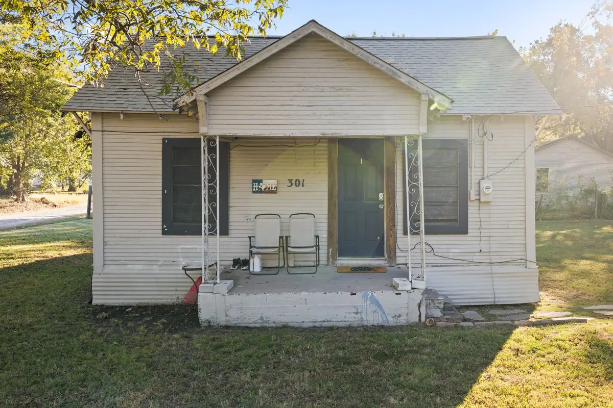 301 S Morrow Street, Blue Ridge, TX 75424 - Image #1