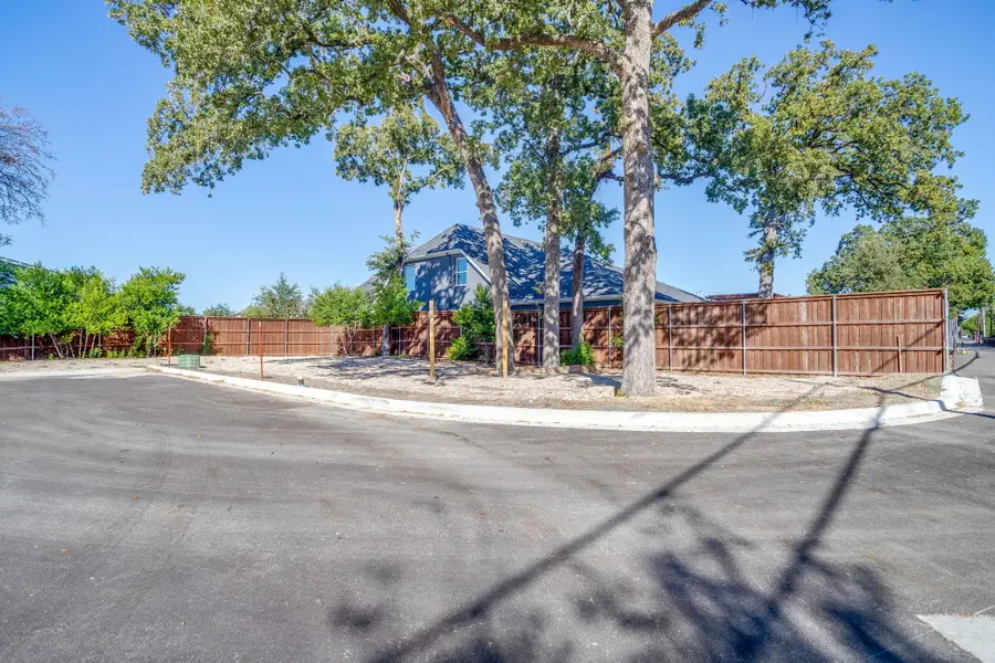 612 Athenia Drive, Fort Worth, TX 76114 - Image #3