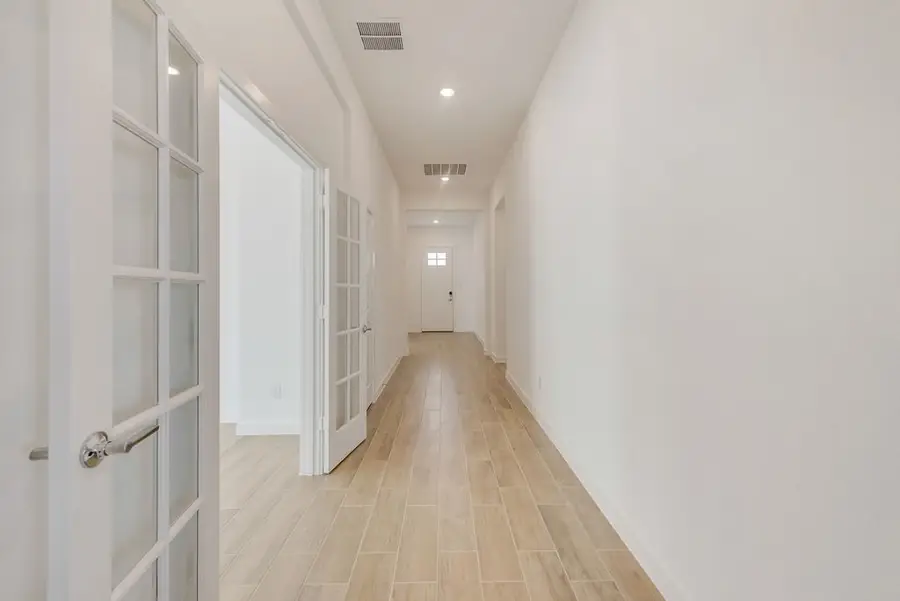 3400 Falcon Field Drive, Mesquite, TX 75181 - Image #2