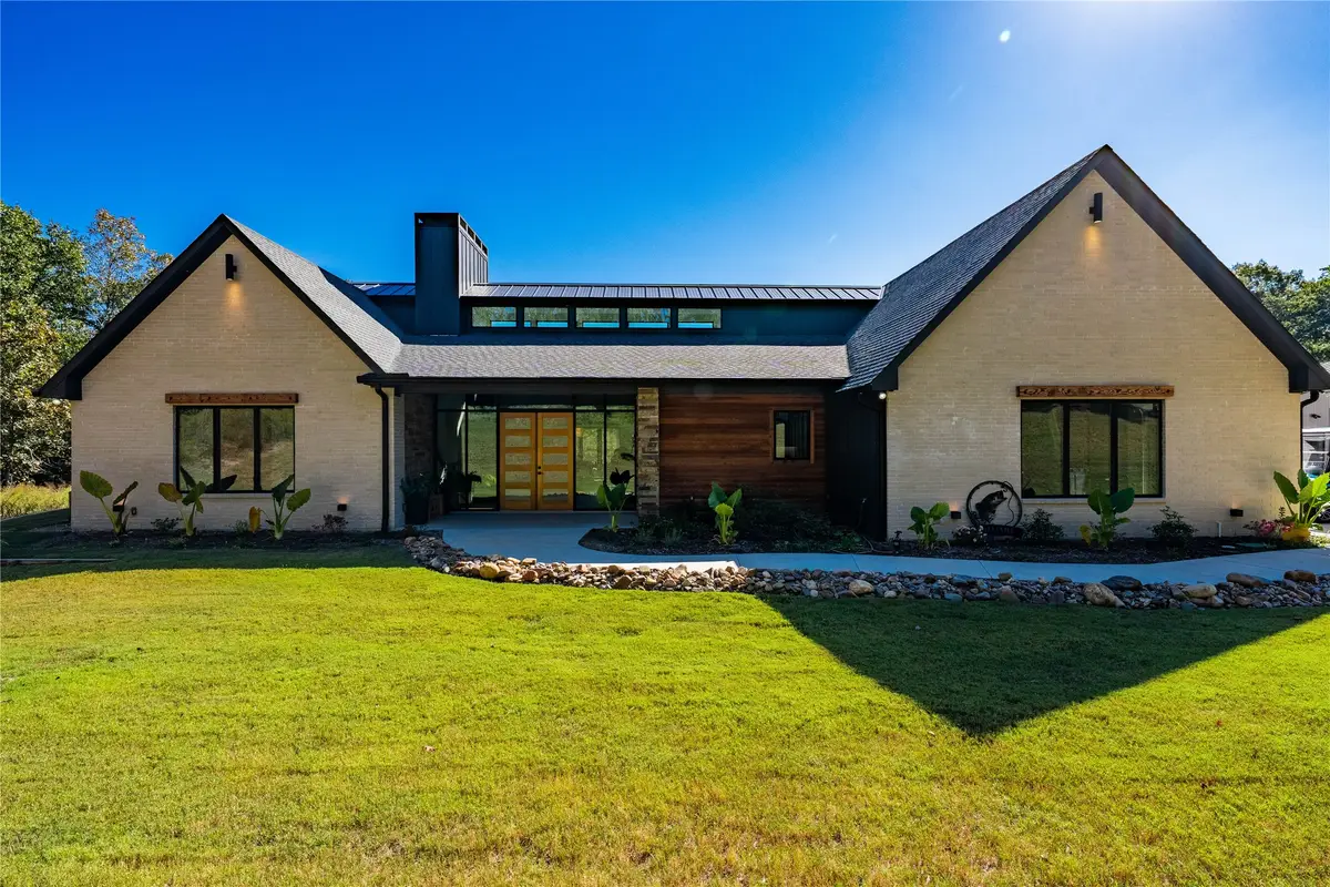 8701 Zebra Crossing, Larue, TX 75770 - Image #1