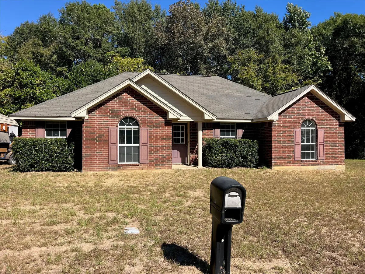 105 E Foggle Street, Athens, TX 75751 - Image #1