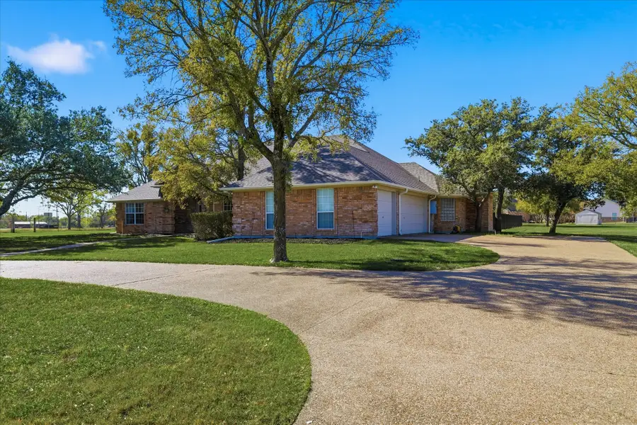 113 Green Oaks Court, Hudson Oaks, TX 76087 - Image #3