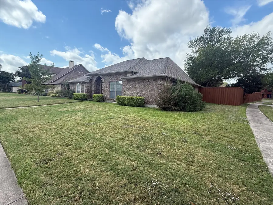 2418 Spring Meadow Drive, Mesquite, TX 75150 - Image #3