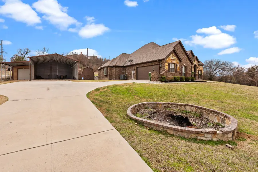 110 Bolivar Drive, Weatherford, TX 76085 - Image #2