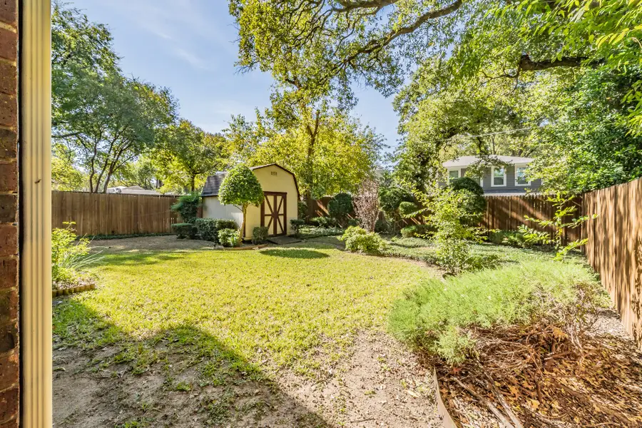 1707 Overlook Drive, Grapevine, TX 76051 - Image #2