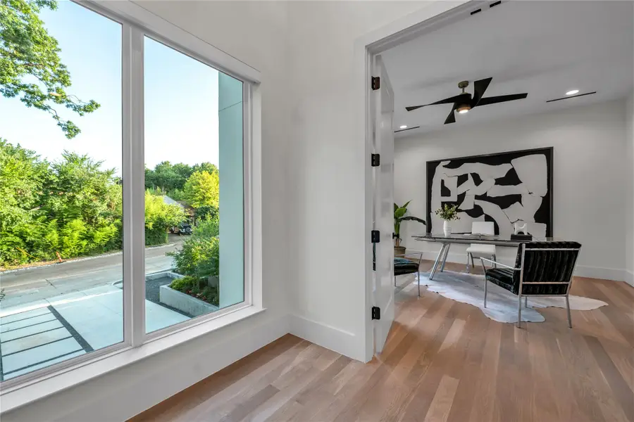 419 W Colorado Boulevard, Dallas, TX 75208 - Image #3