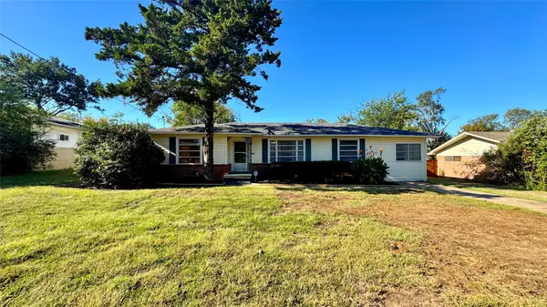 105 Davidson Drive, Terrell, TX 75160