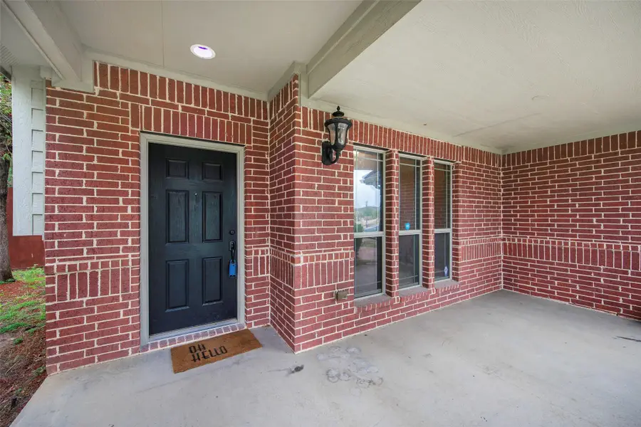 717 Chelsea Drive, Midlothian, TX 76065 - Image #3