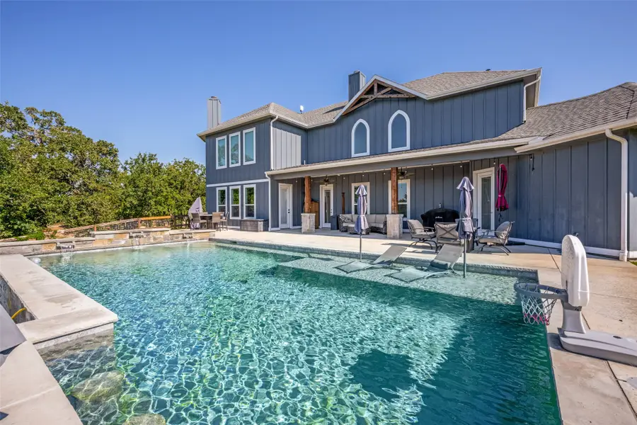 172 Cowan Crossing, Alvord, TX 76225 - Image #2