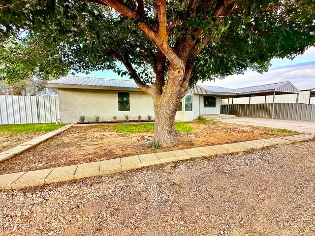 601 Pittman Street, Seminole, TX 79360 - Image #2