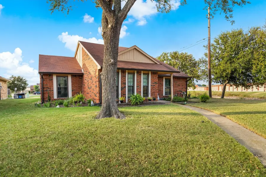 1200 Cherrywood Court, Allen, TX 75002 - Image #2