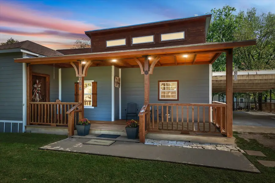 704 N Florence, Grand Saline, TX 75140 - Image #2