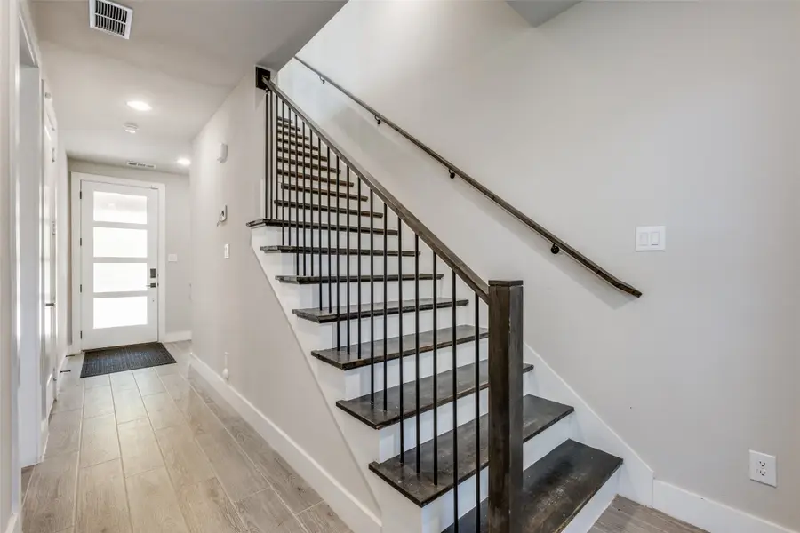 2452 Carmelita Street, Dallas, TX 75212 - Image #3