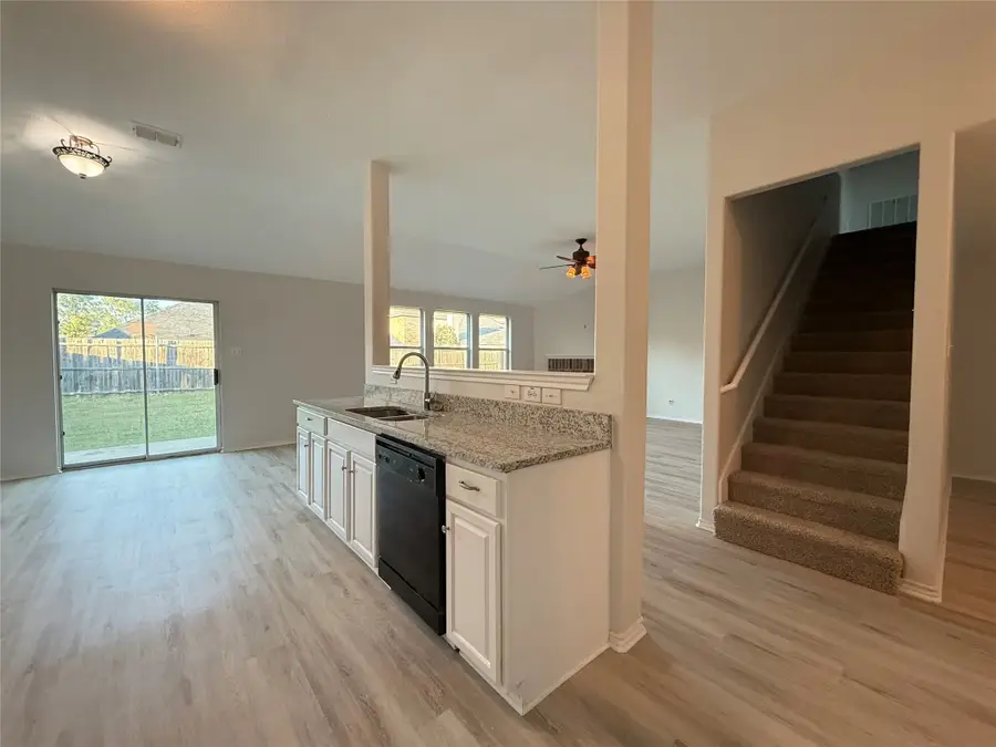 918 Marble Creek Drive, Wylie, TX 75098 - Image #2