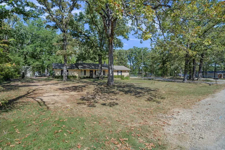 215 N Oaks Drive, Grand Saline, TX 75140 - Image #2