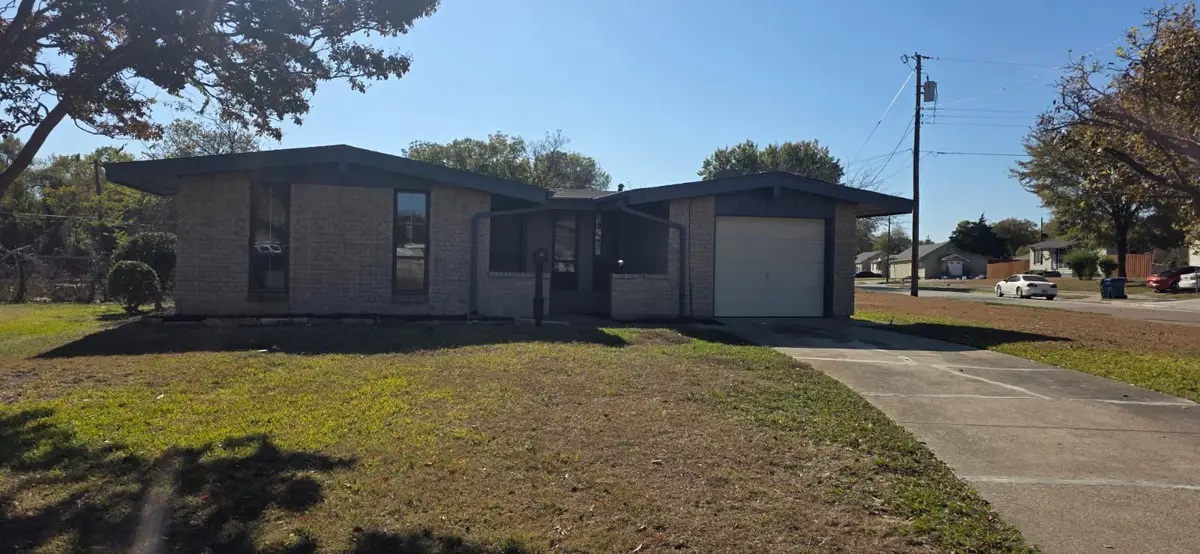534 Henderson Circle, Garland, TX 75040 - Image #1