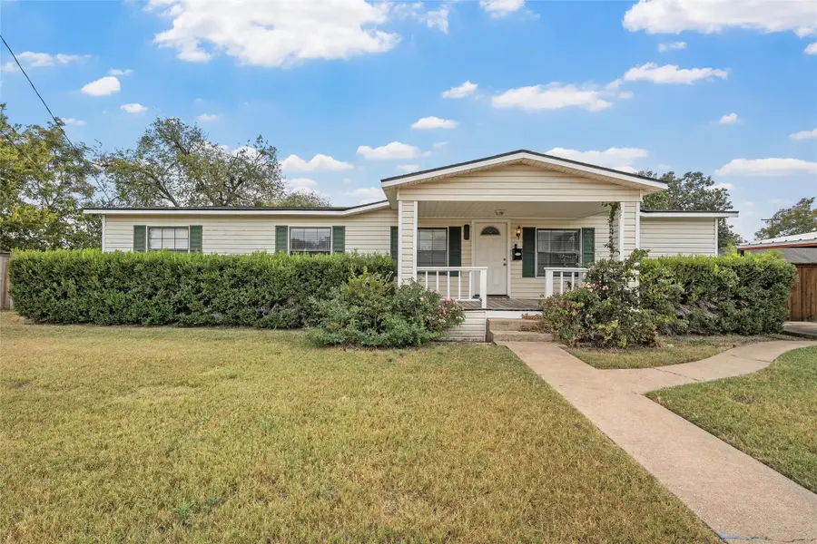 210 W 9th Street, McGregor, TX 76657 - Image #3