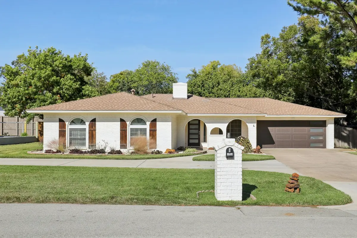 3554 Mercury Drive, Grapevine, TX 76051 - Image #1