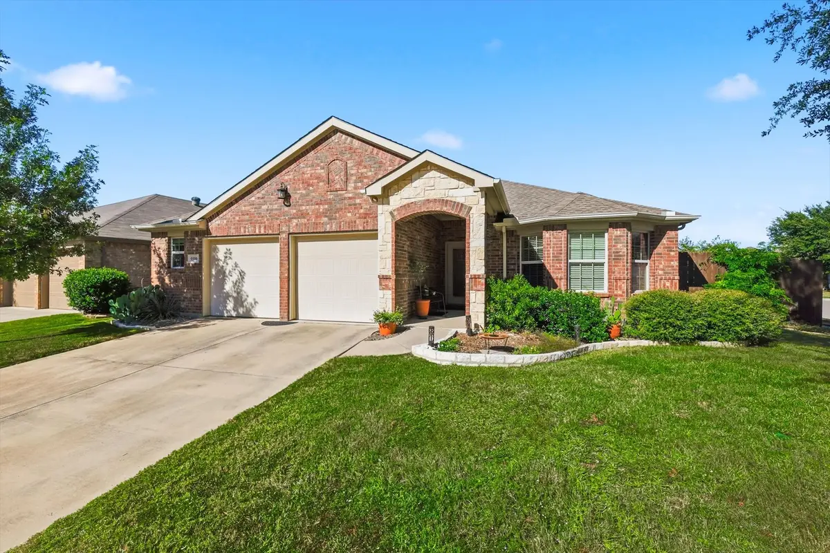 5500 Millers Creek Drive, Justin Roanoke, TX 76226 - Image #1