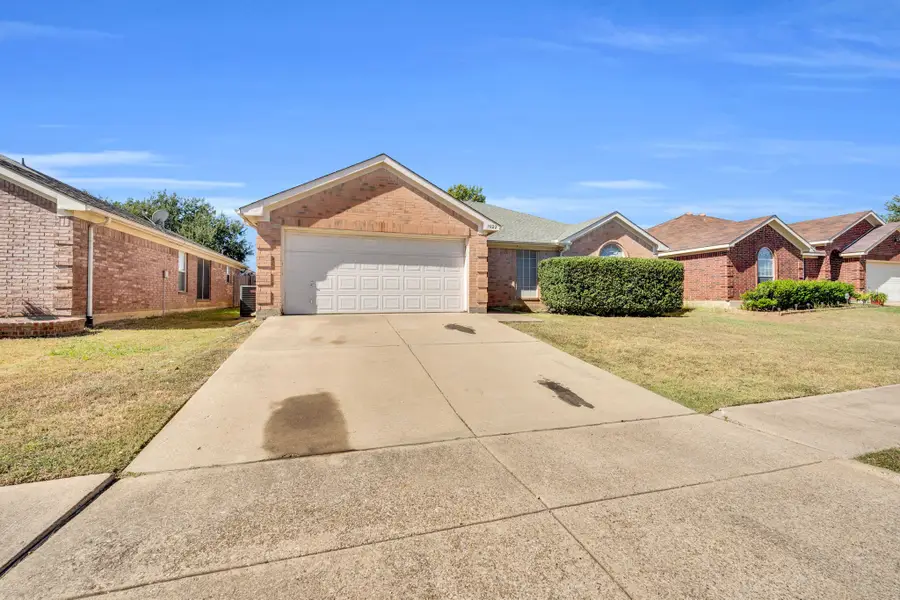 7022 Spoonbill Court, Arlington, TX 76002 - Image #3