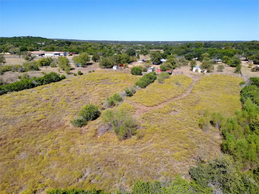 108 E Shangri La Drive, Azle, TX 76020 - Image #2