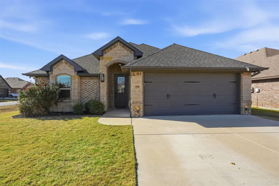 458 Silverton Drive, Granbury, TX 76049 - Image #2