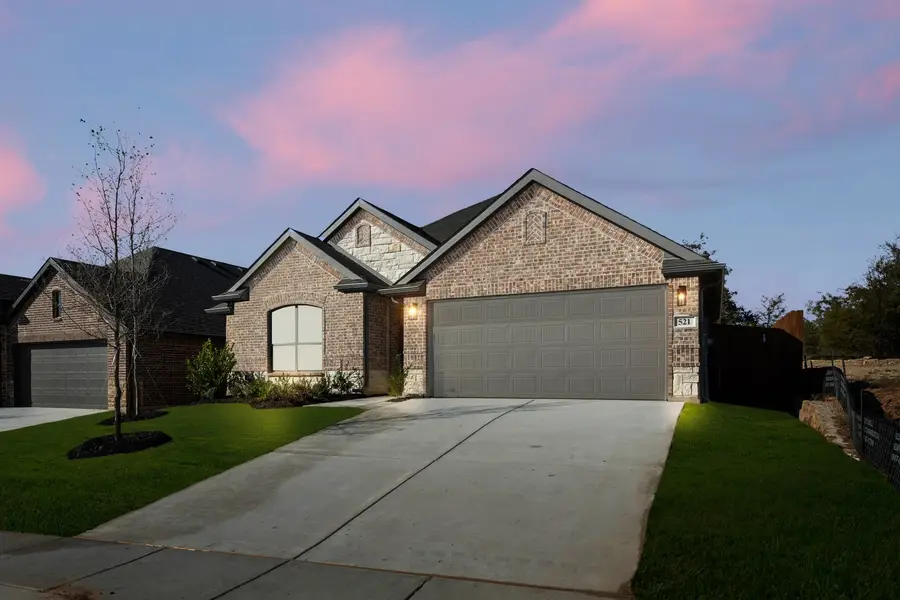 521 Waterford Park Boulevard, Weatherford, TX 76087 - Image #2