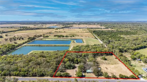 962 Hwy 50, Ladonia, TX 75449