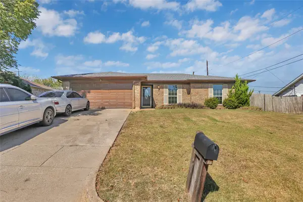 917 Springhill Drive, Burleson, TX 76028
