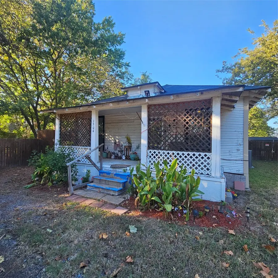 1304 S 5th Street, Bonham, TX 75418 - Image #3